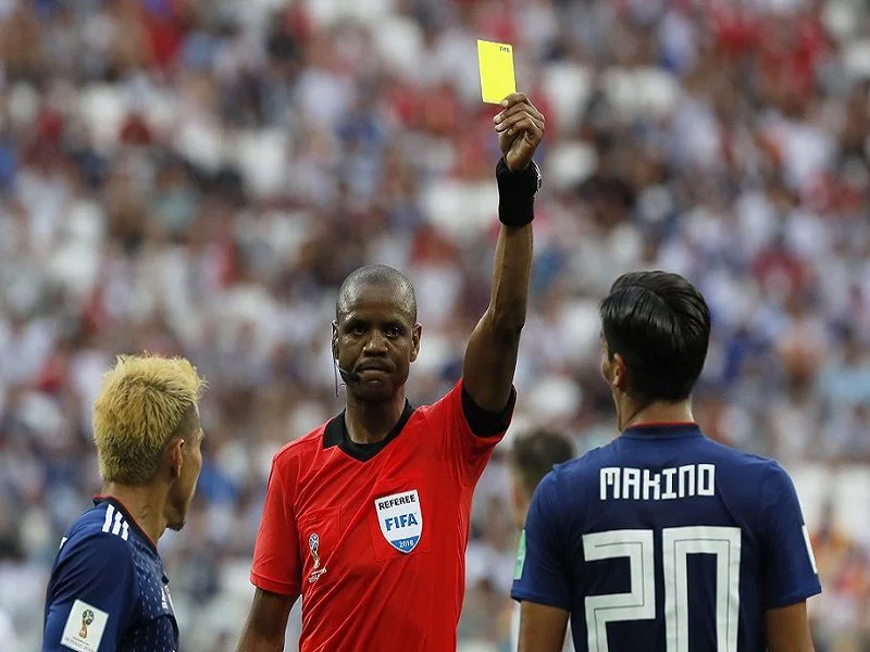 When should players be given a yellow card?